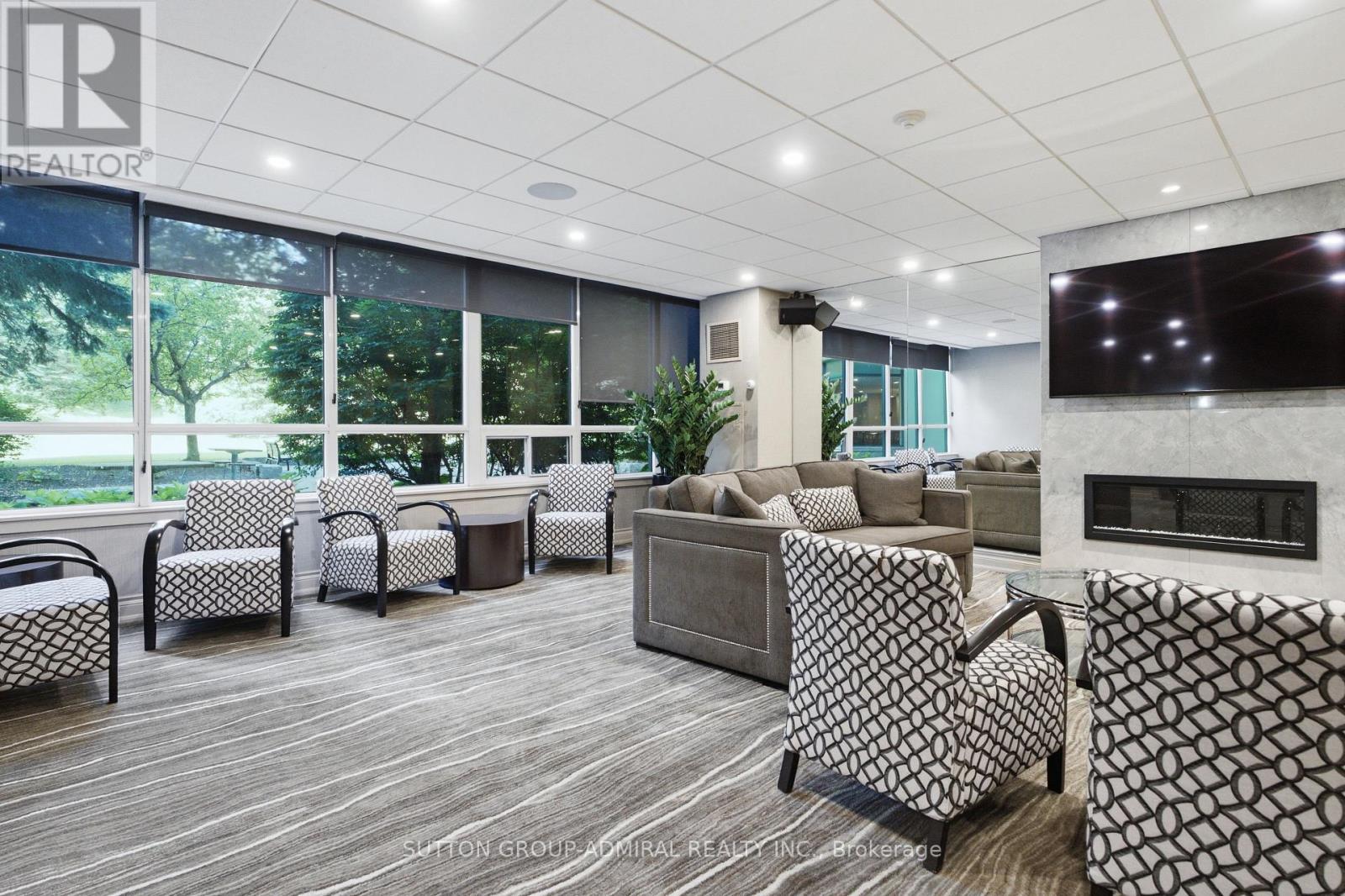 311 - 7250 Yonge Street Property Photo 27
