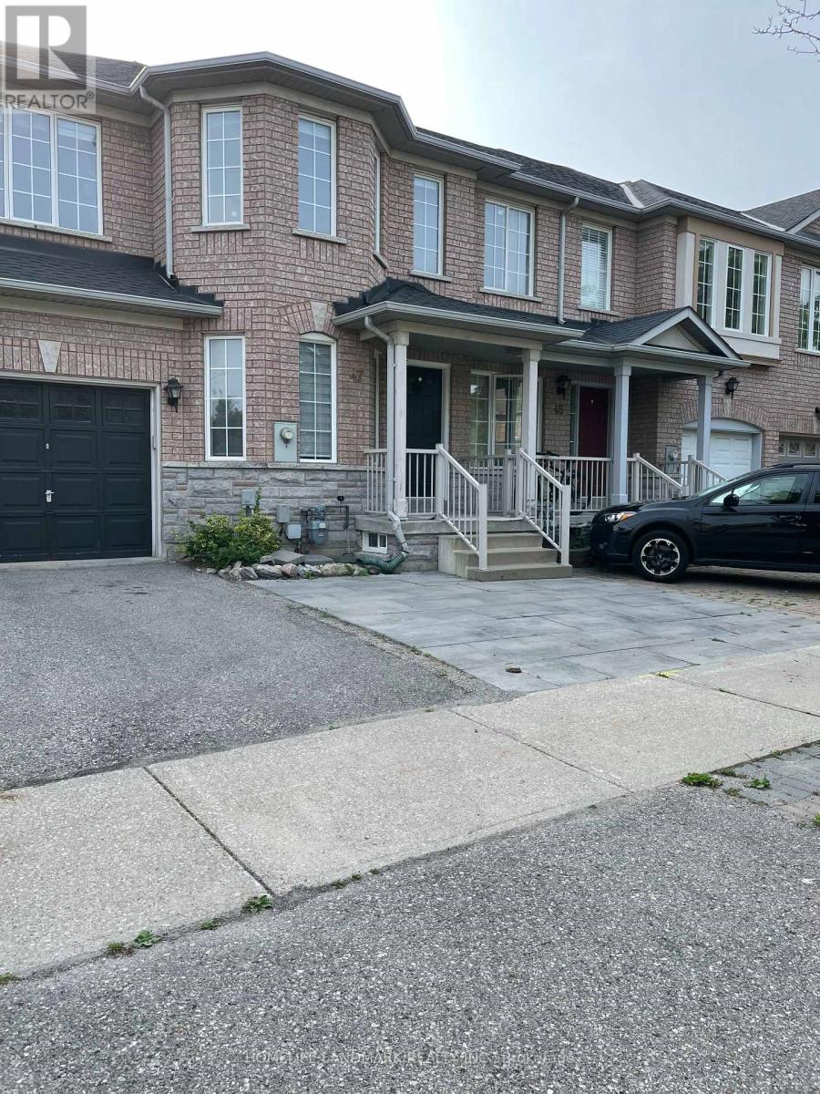 47 Waterton Crescent Property Photo 2