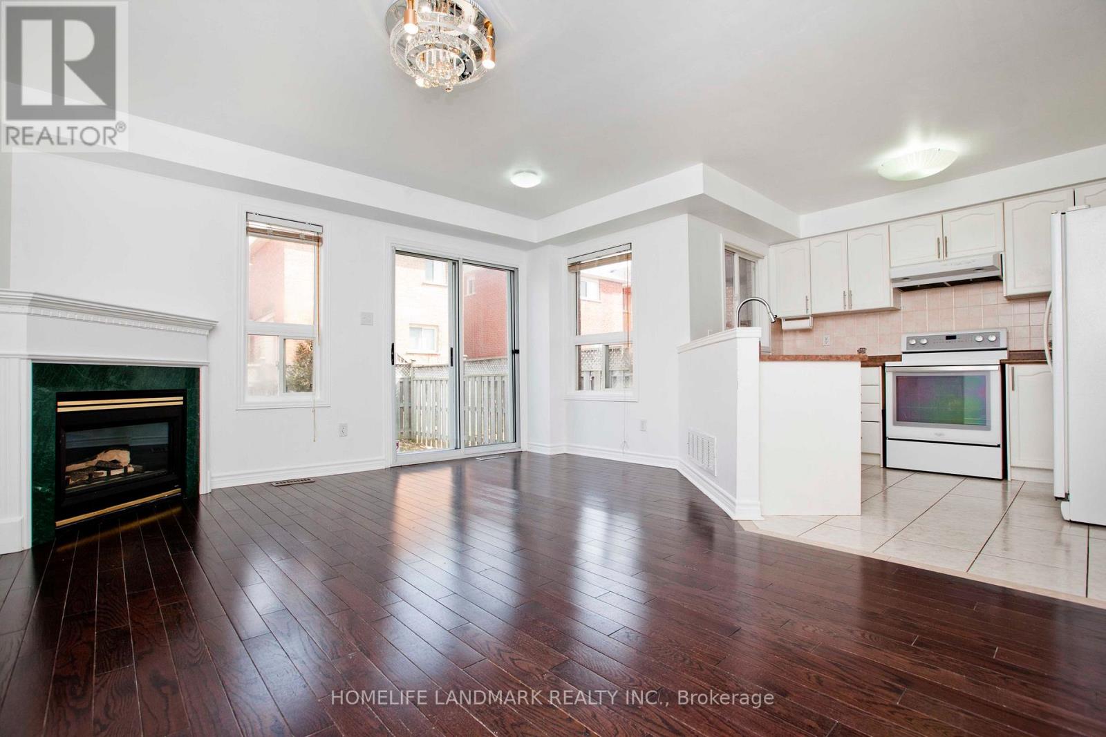 47 Waterton Crescent Property Photo 8