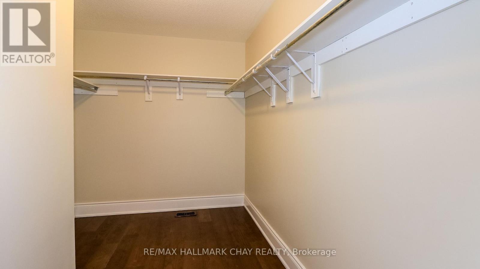 142 Gold Park Gate Property Photo 24