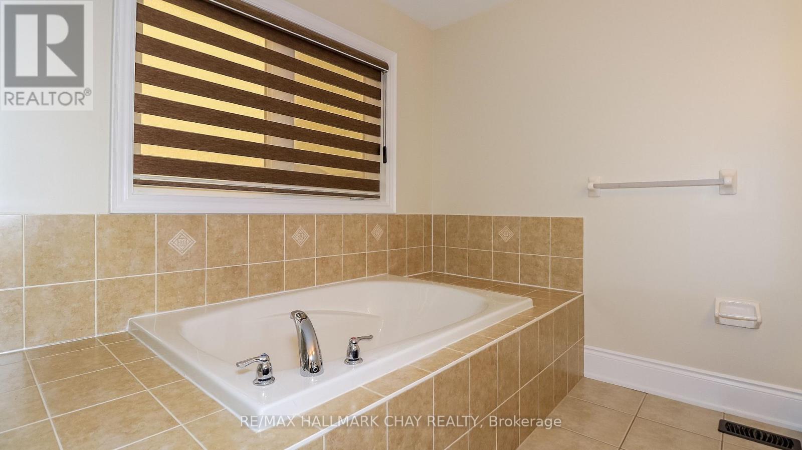 142 Gold Park Gate Property Photo 27