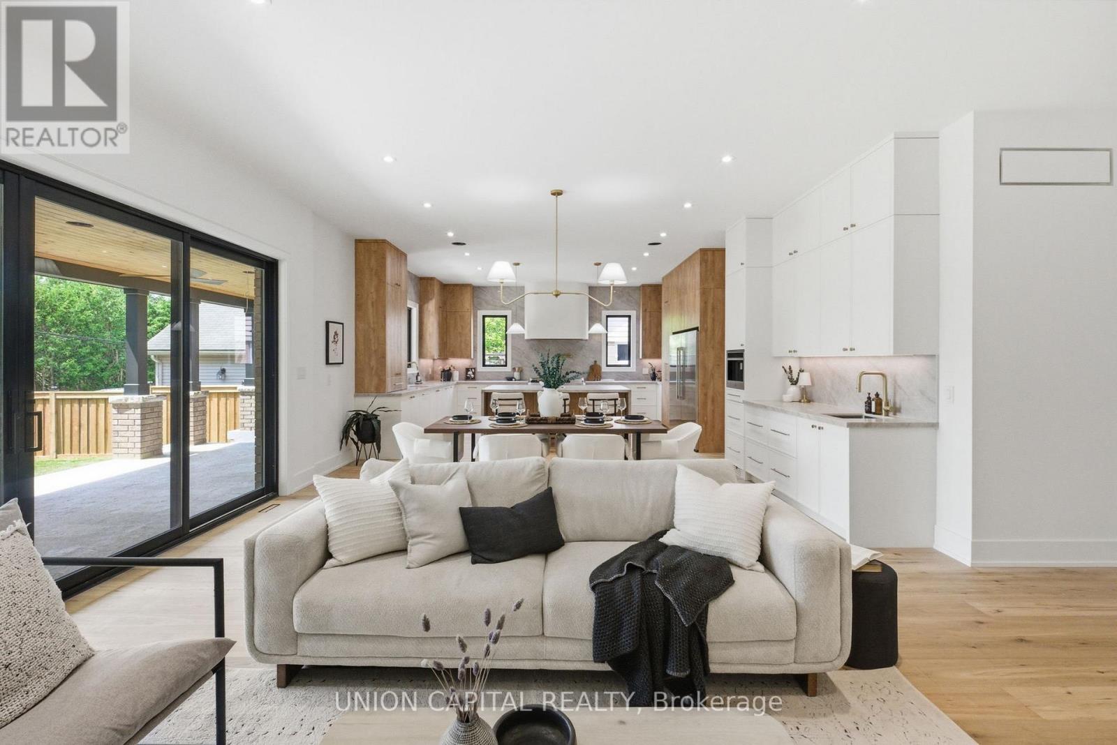 106 Hawthorn Avenue Property Photo 1