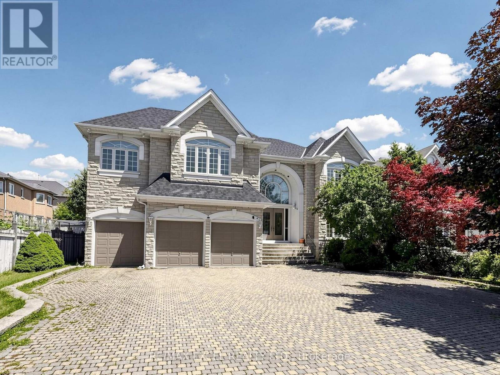 16 FRYBROOK CRESCENT