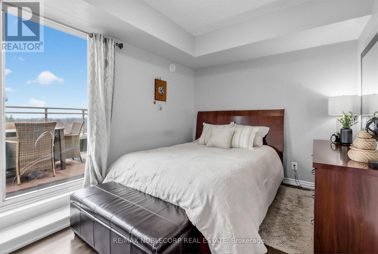 610 - 7730 Kipling Avenue Property Photo 11