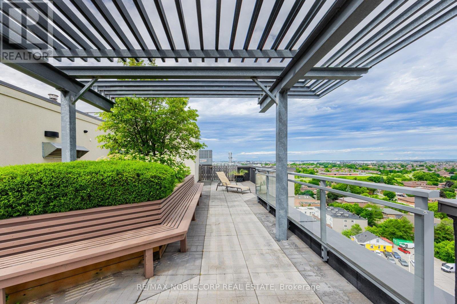 610 - 7730 Kipling Avenue Property Photo 27