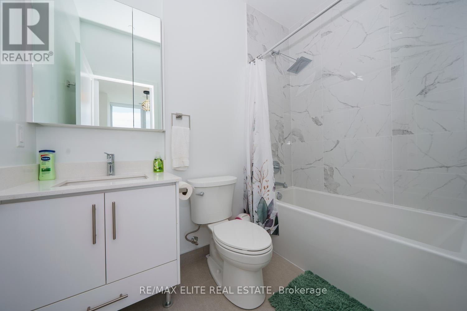 Ph 10 - 105 Oneida Crescent Property Photo 10