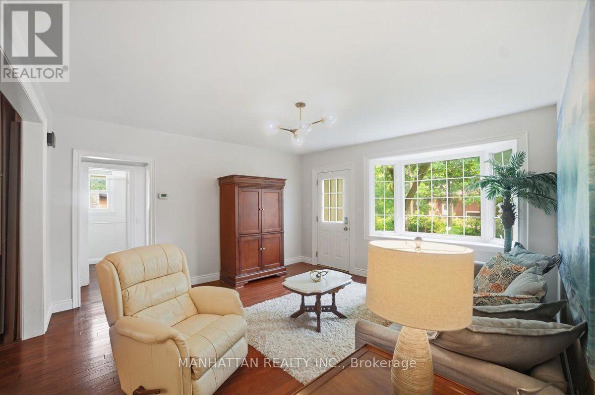 10 Victor Drive Property Photo 4
