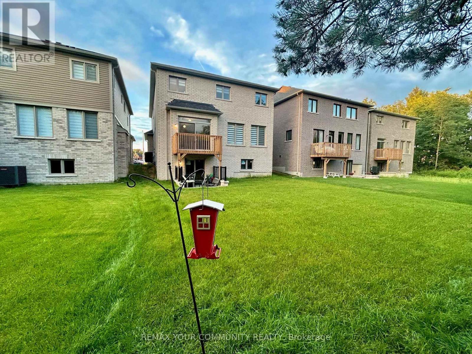 24 Baycroft Boulevard Property Photo 3