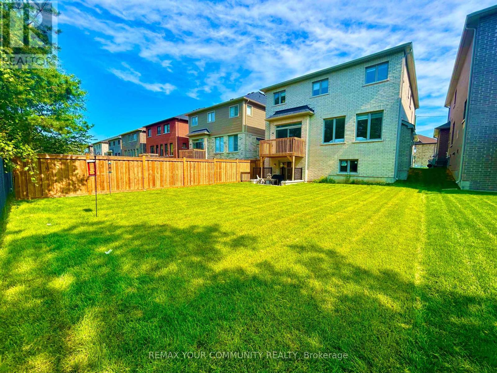 24 Baycroft Boulevard Property Photo 7