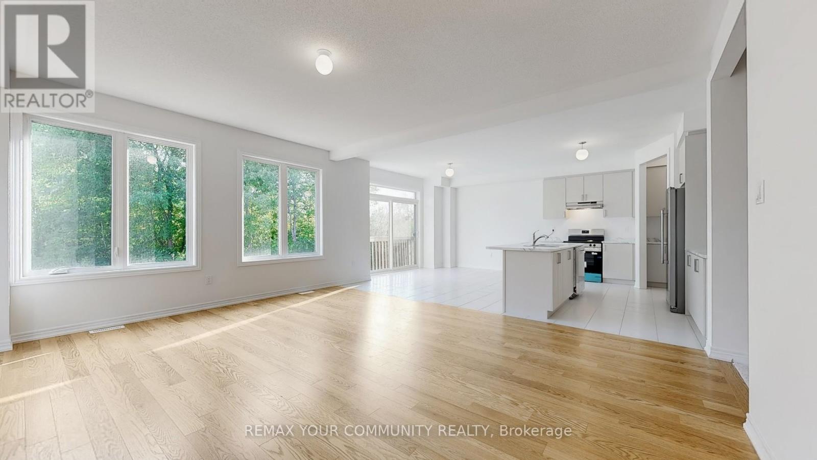 24 Baycroft Boulevard Property Photo 9