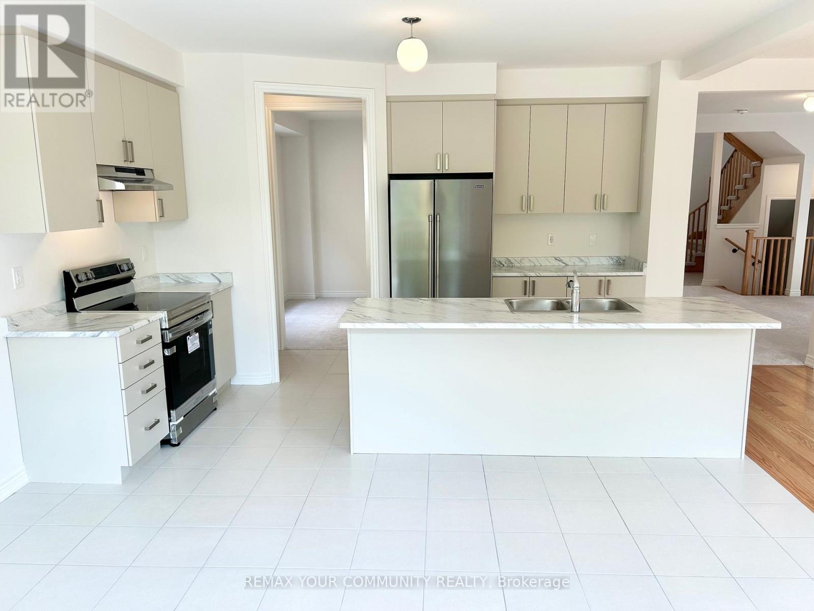 24 Baycroft Boulevard Property Photo 12