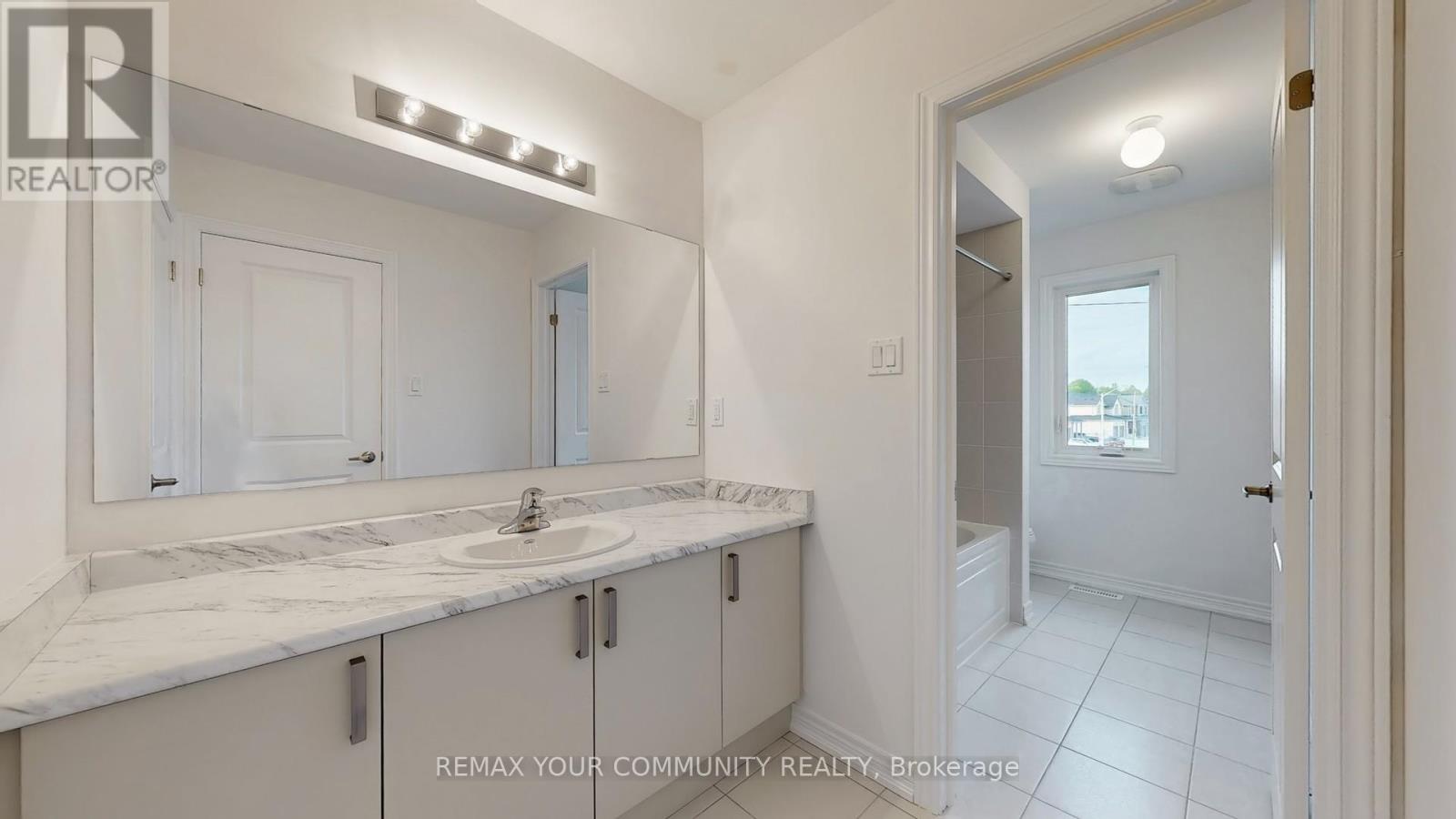 24 Baycroft Boulevard Property Photo 41