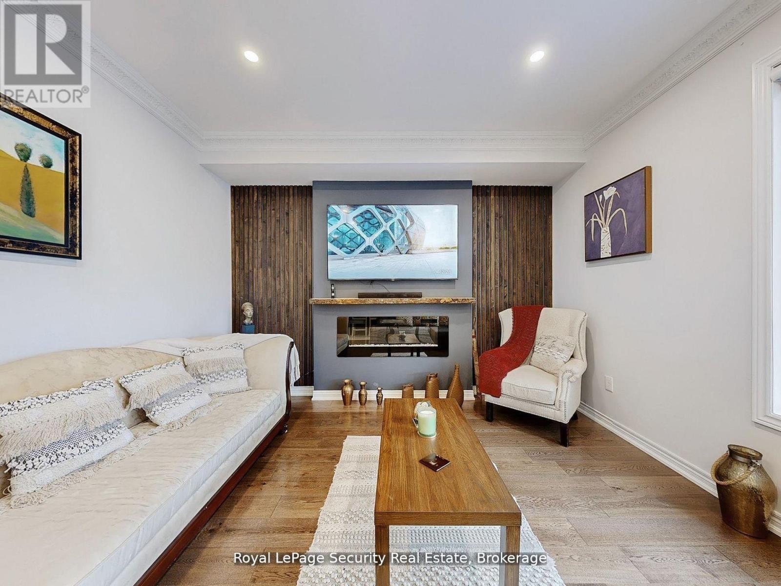 128 Daiseyfield Crescent Property Photo 13