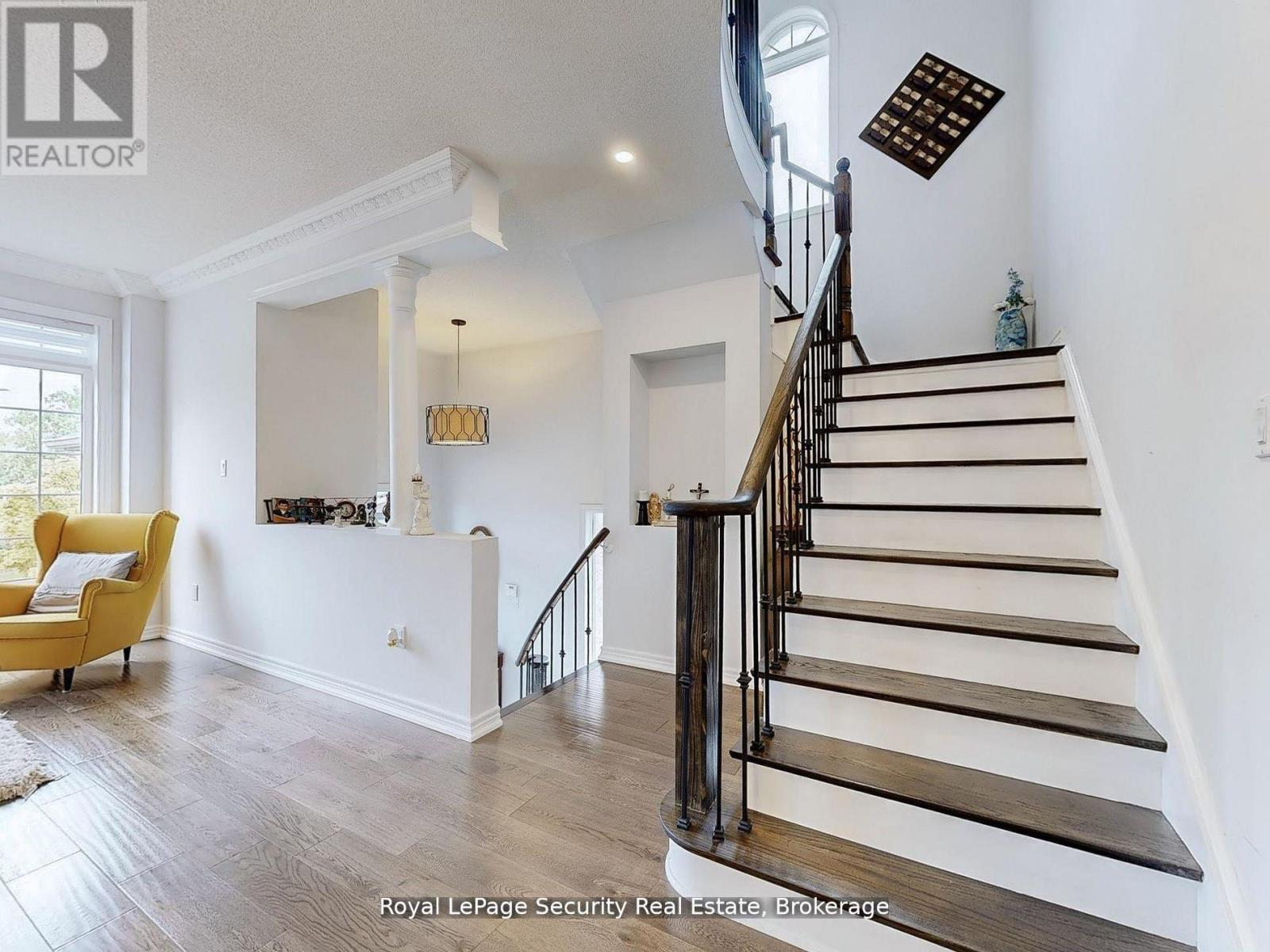 128 Daiseyfield Crescent Property Photo 23