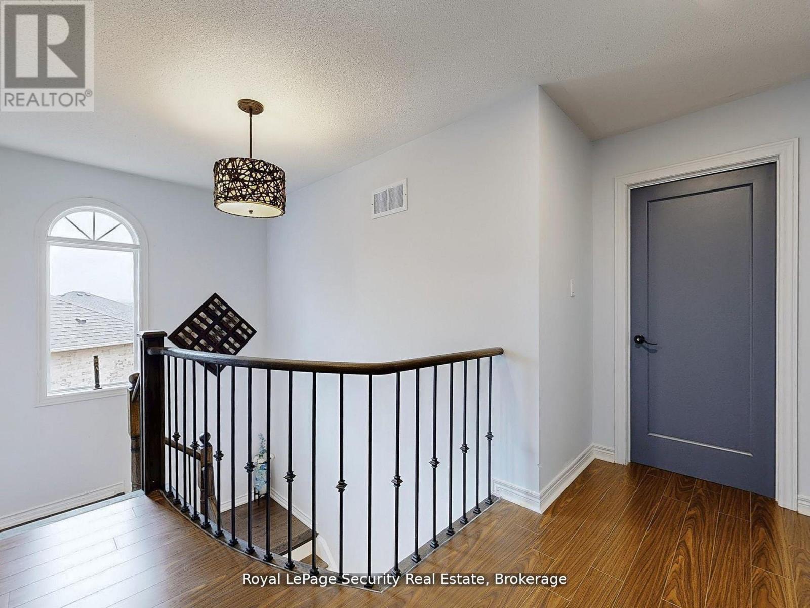 128 Daiseyfield Crescent Property Photo 24