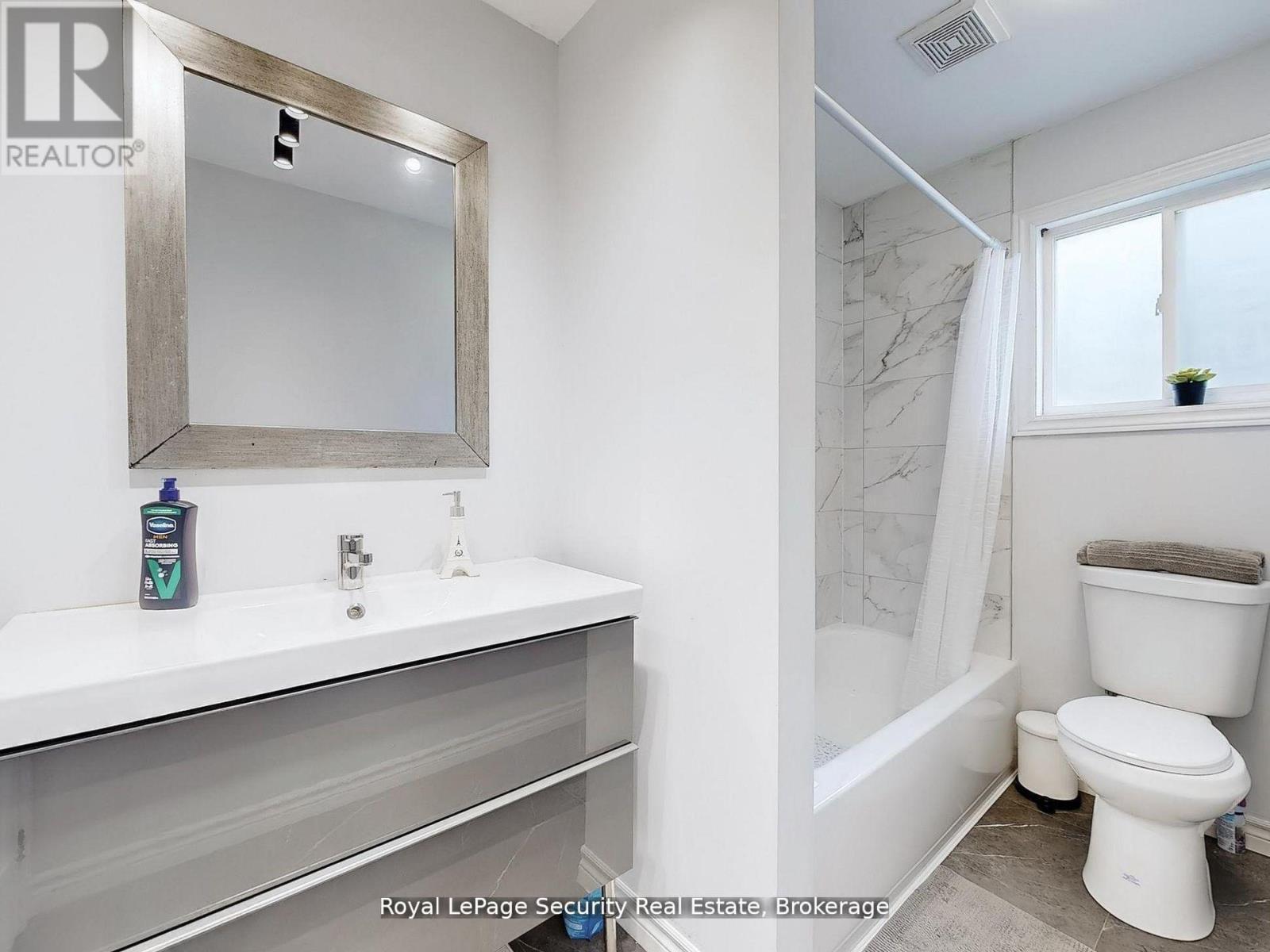 128 Daiseyfield Crescent Property Photo 37