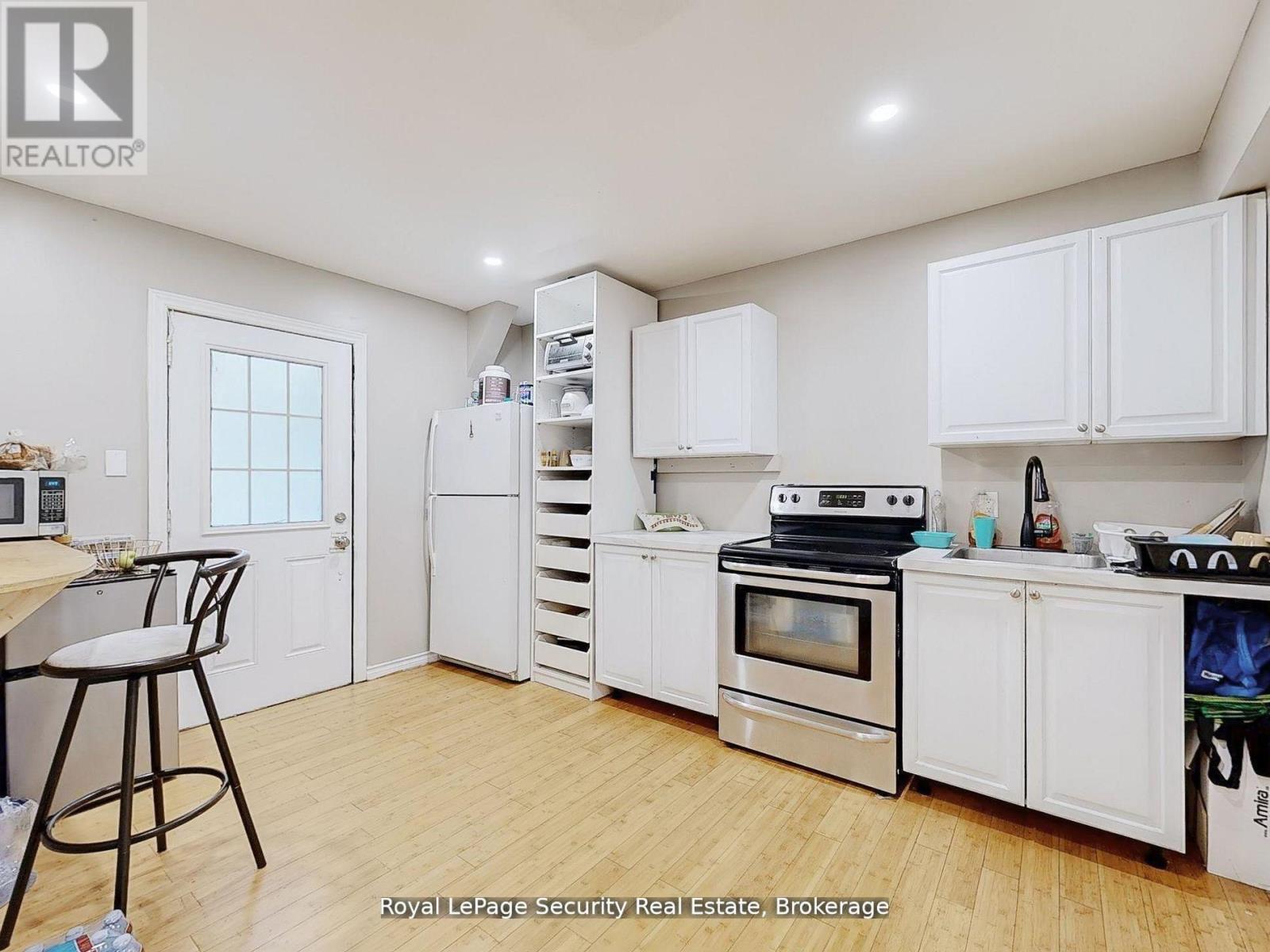 128 Daiseyfield Crescent Property Photo 41
