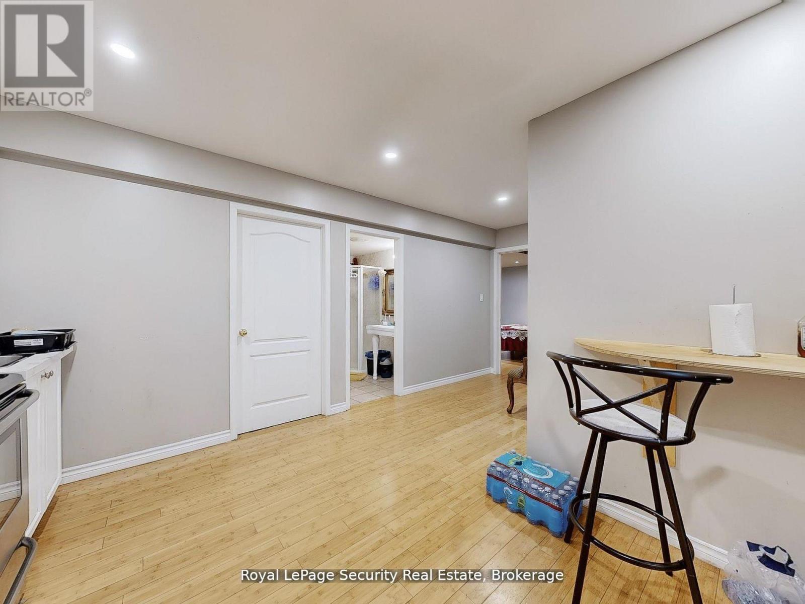 128 Daiseyfield Crescent Property Photo 42
