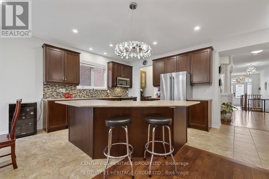 136 Riveredge Drive Property Photo 11
