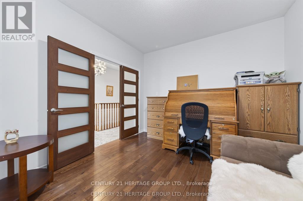 136 Riveredge Drive Property Photo 16