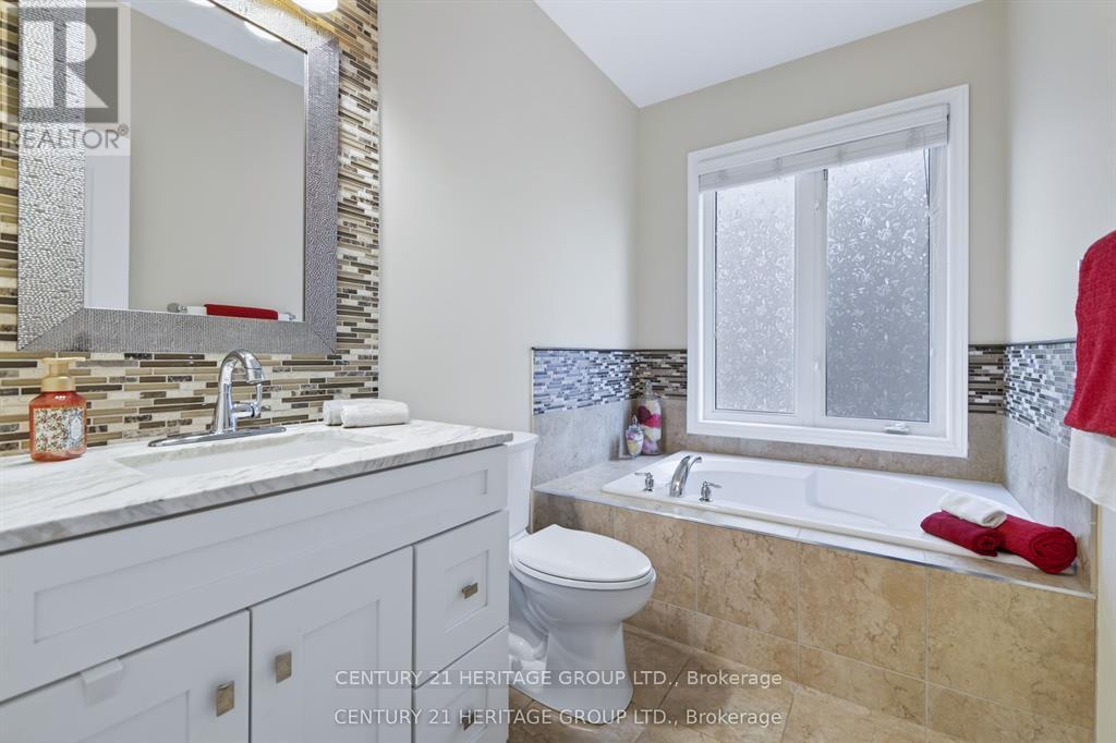 136 Riveredge Drive Property Photo 20