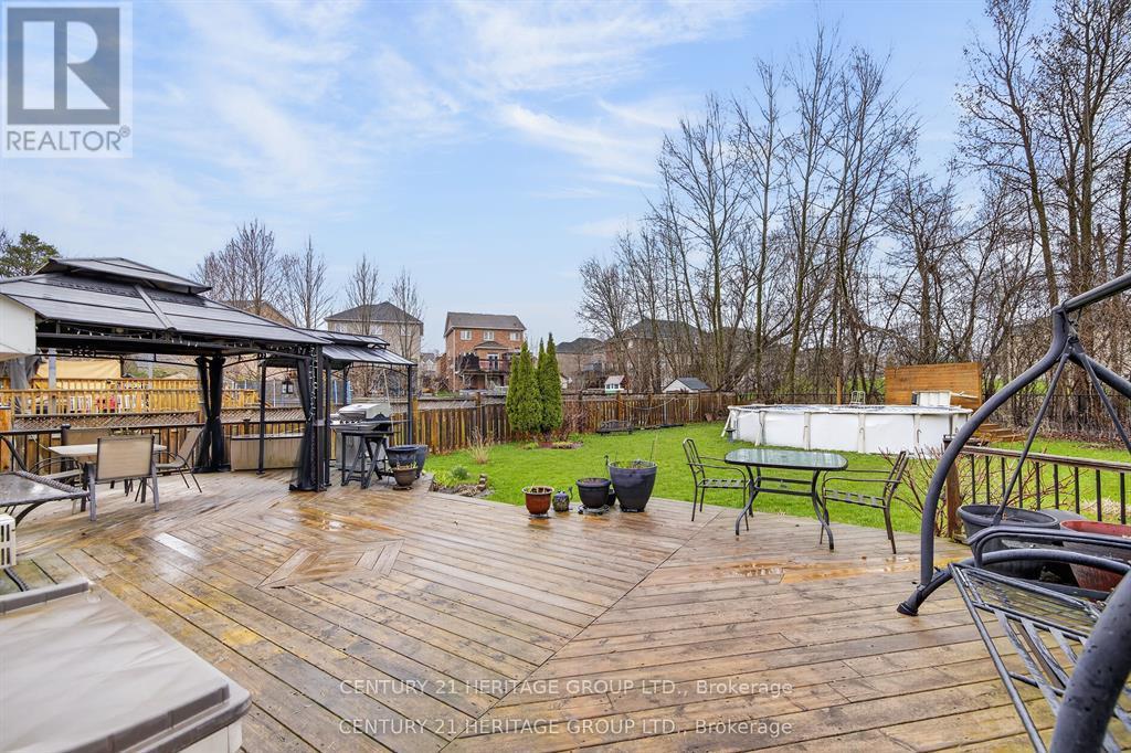 136 Riveredge Drive Property Photo 32