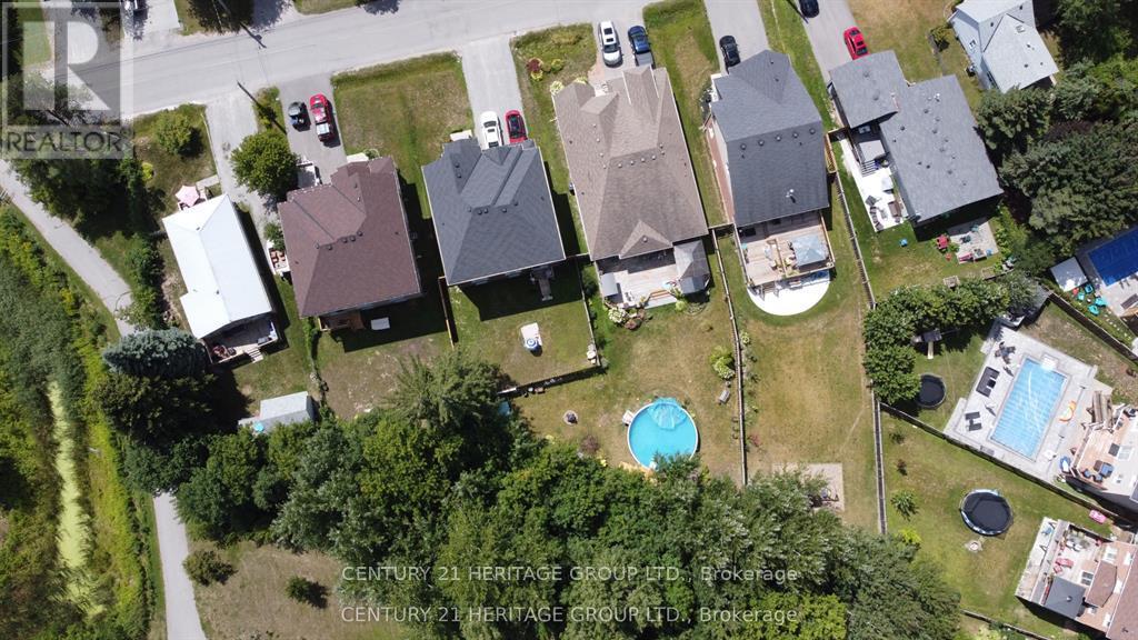 136 Riveredge Drive Property Photo 38
