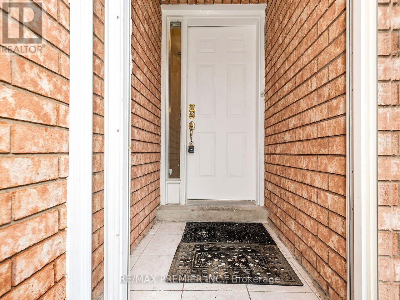 32 Stonebriar Drive Property Photo 4