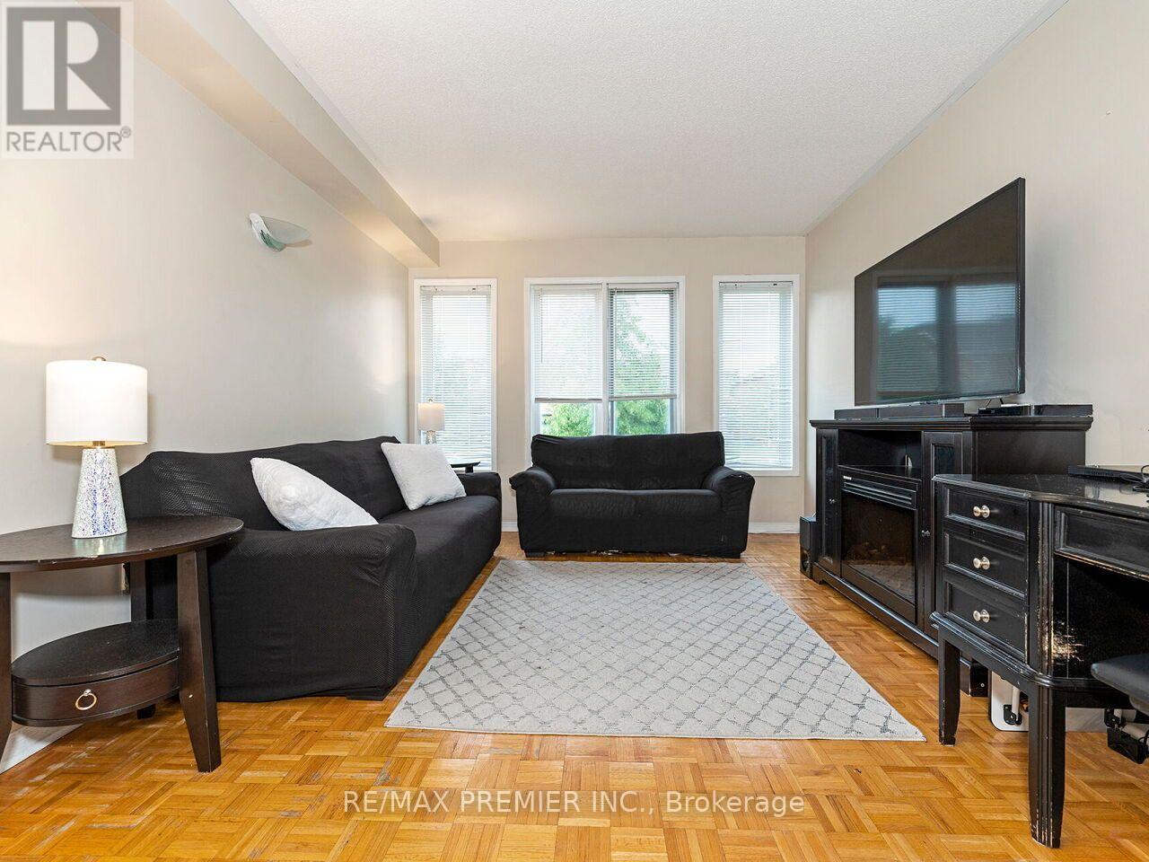32 Stonebriar Drive Property Photo 6