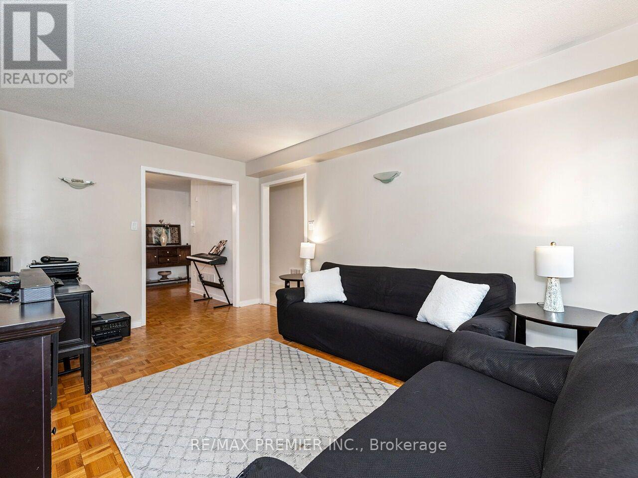 32 Stonebriar Drive Property Photo 8