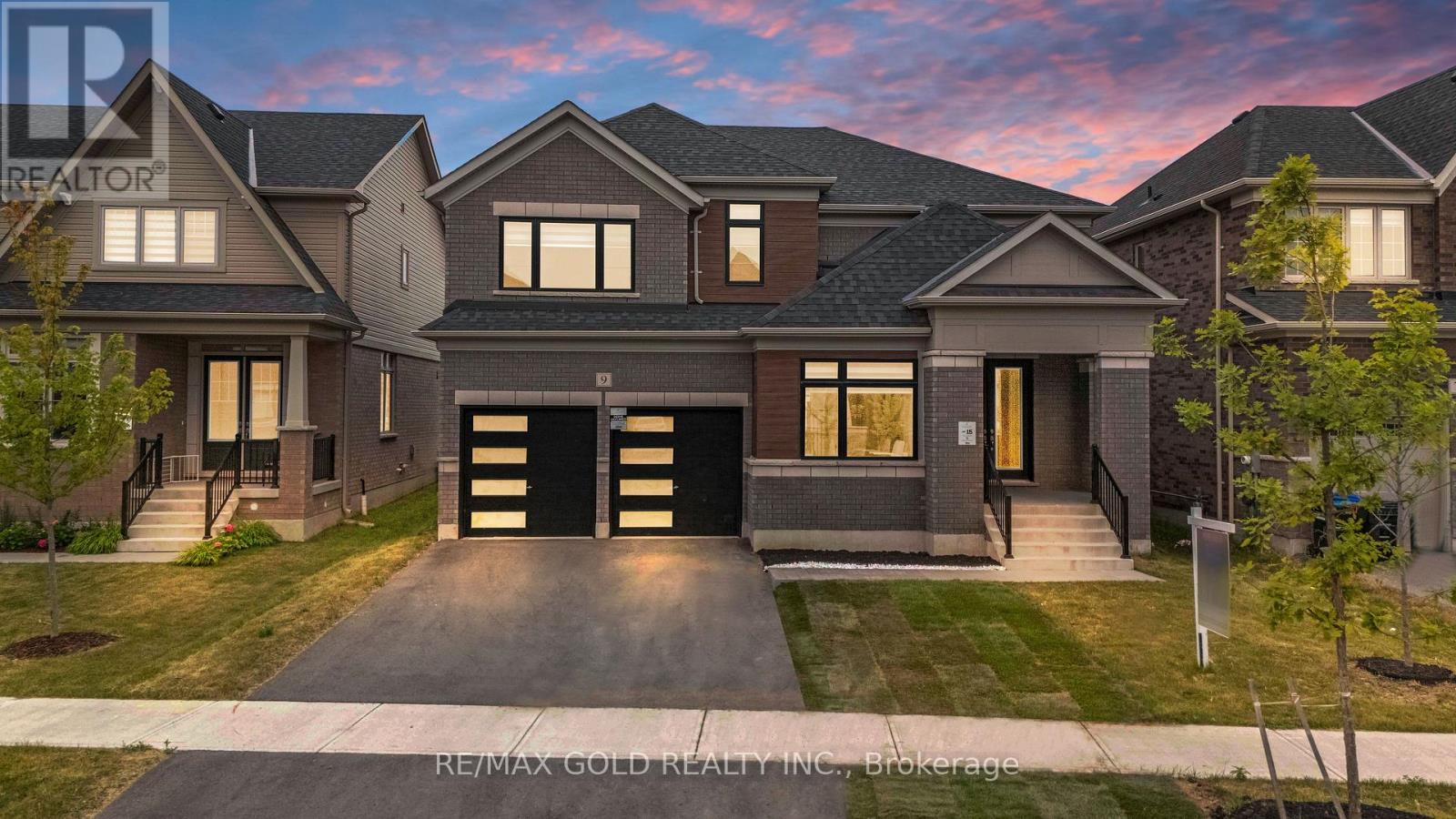 9 Sandhill Crescent Property Photo 1