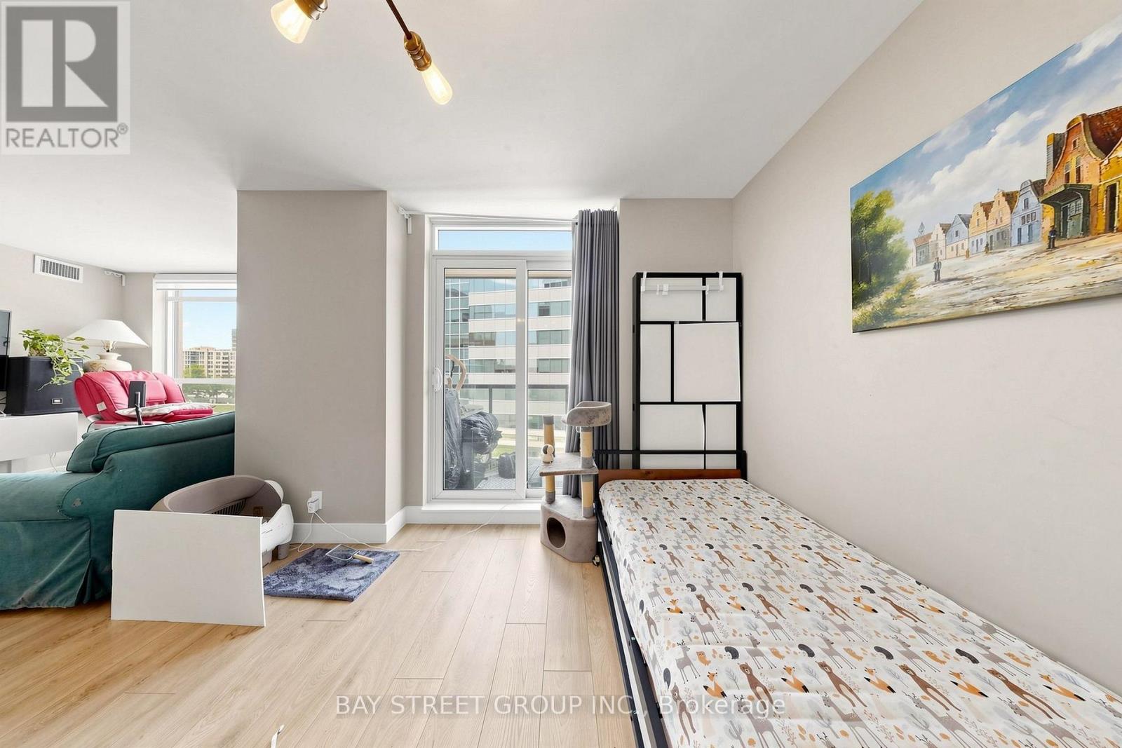 612 - 55 South Town Centre Boulevard Property Photo 22