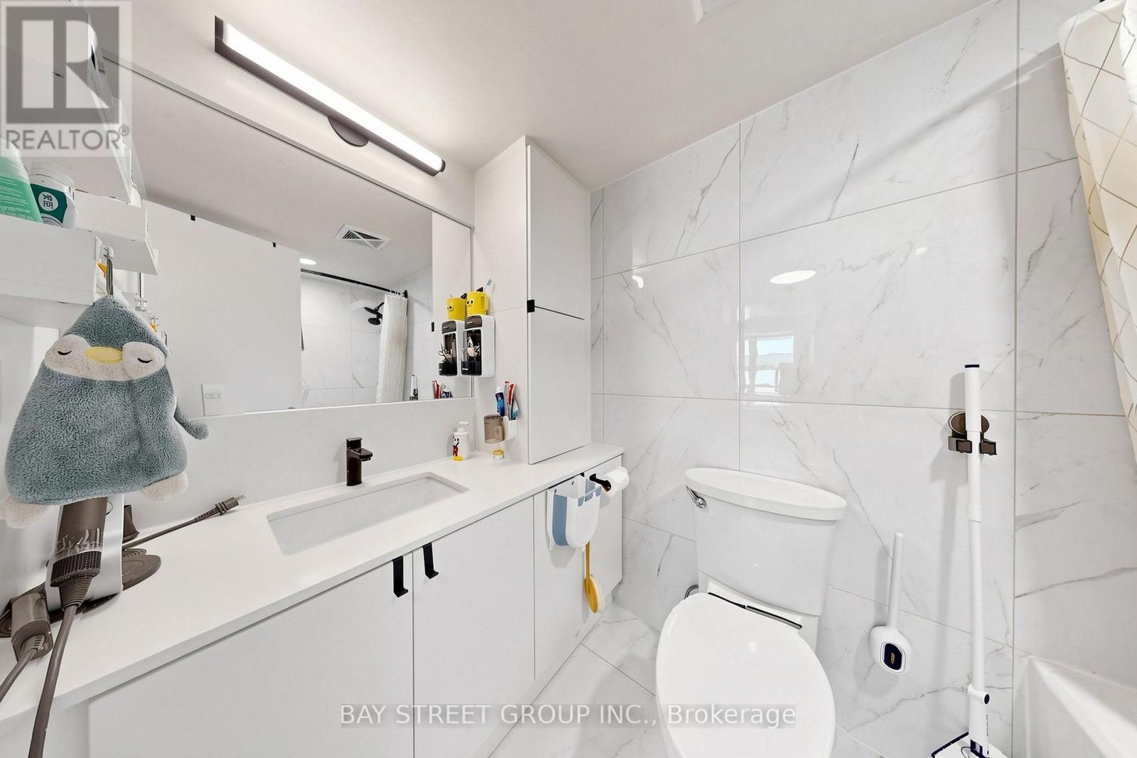 612 - 55 South Town Centre Boulevard Property Photo 28