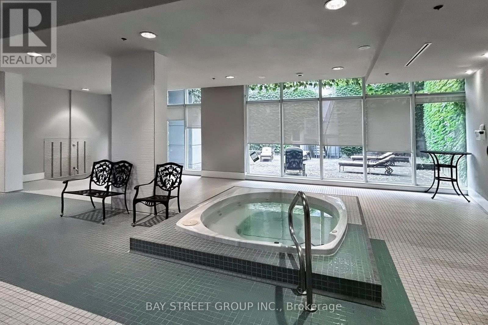 612 - 55 South Town Centre Boulevard Property Photo 32