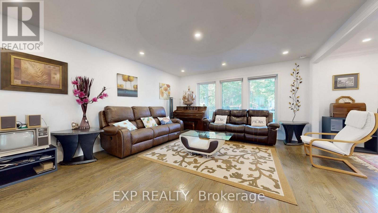 24762 Weirs Side Road Property Photo 4