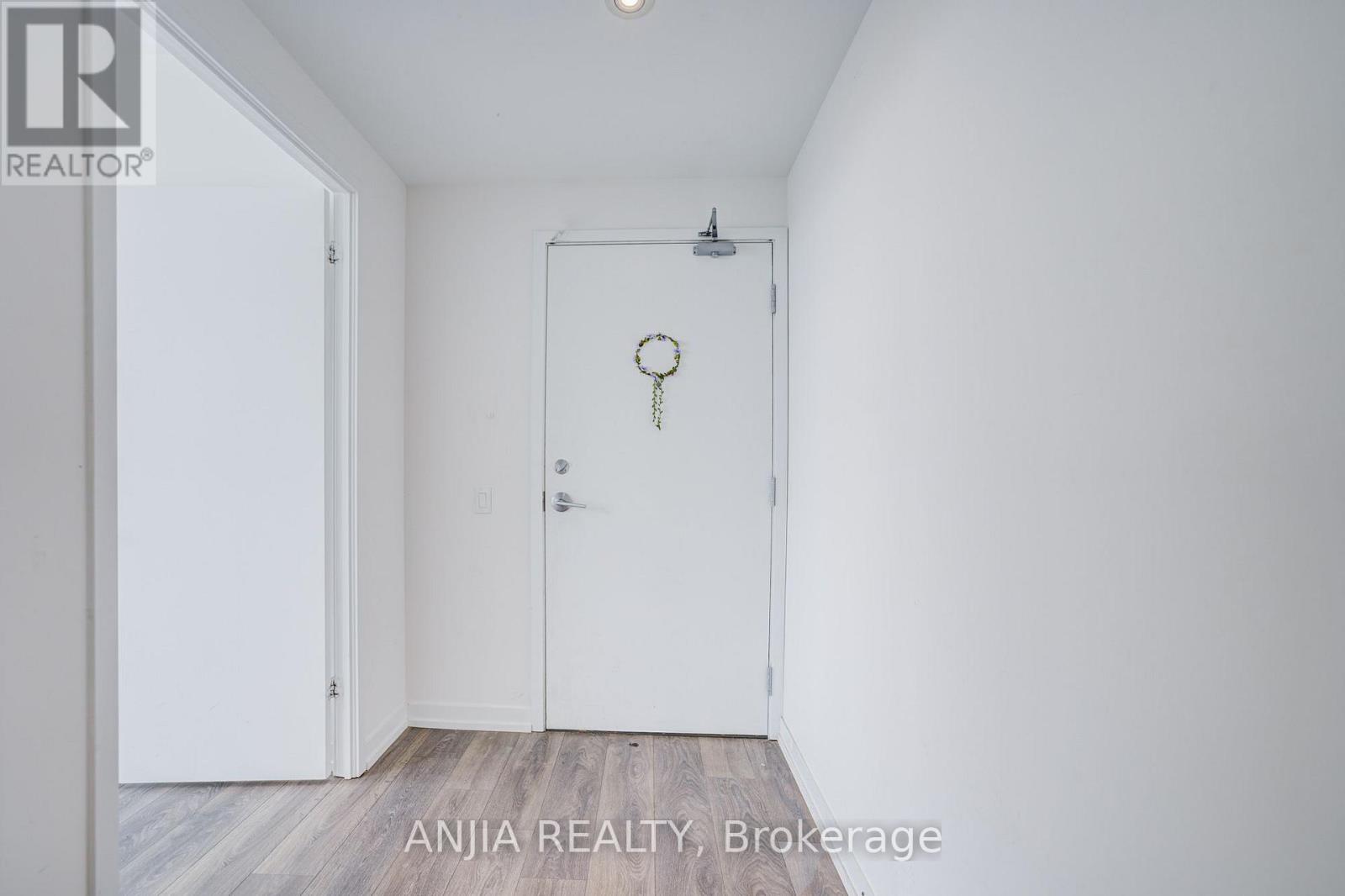 6102 - 5 Buttermill Avenue Property Photo 10