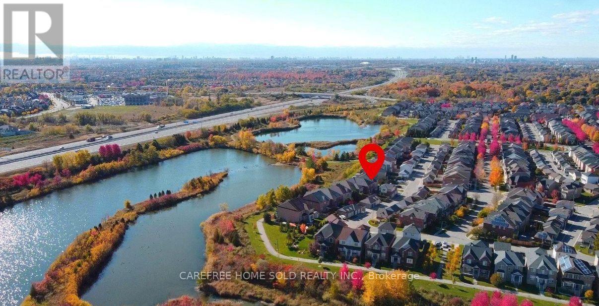 33 Oakmoor Lane Property Photo 3