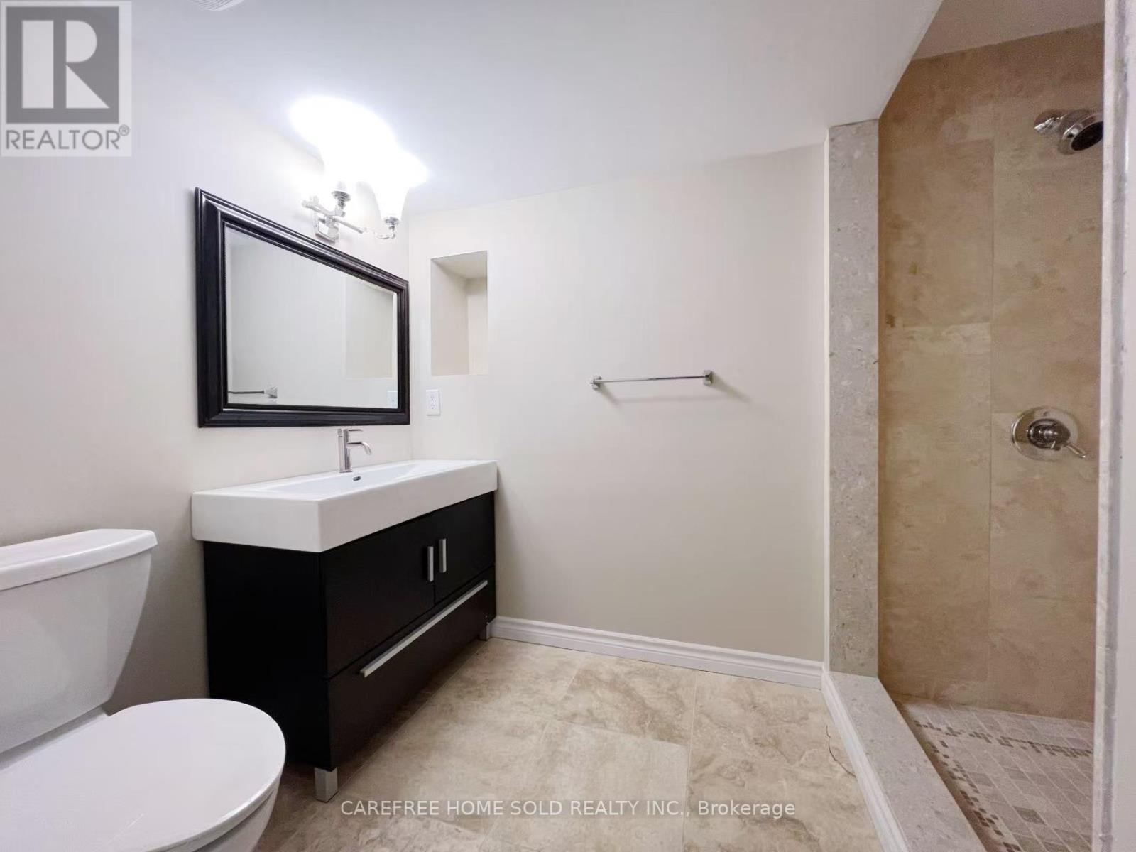 33 Oakmoor Lane Property Photo 38
