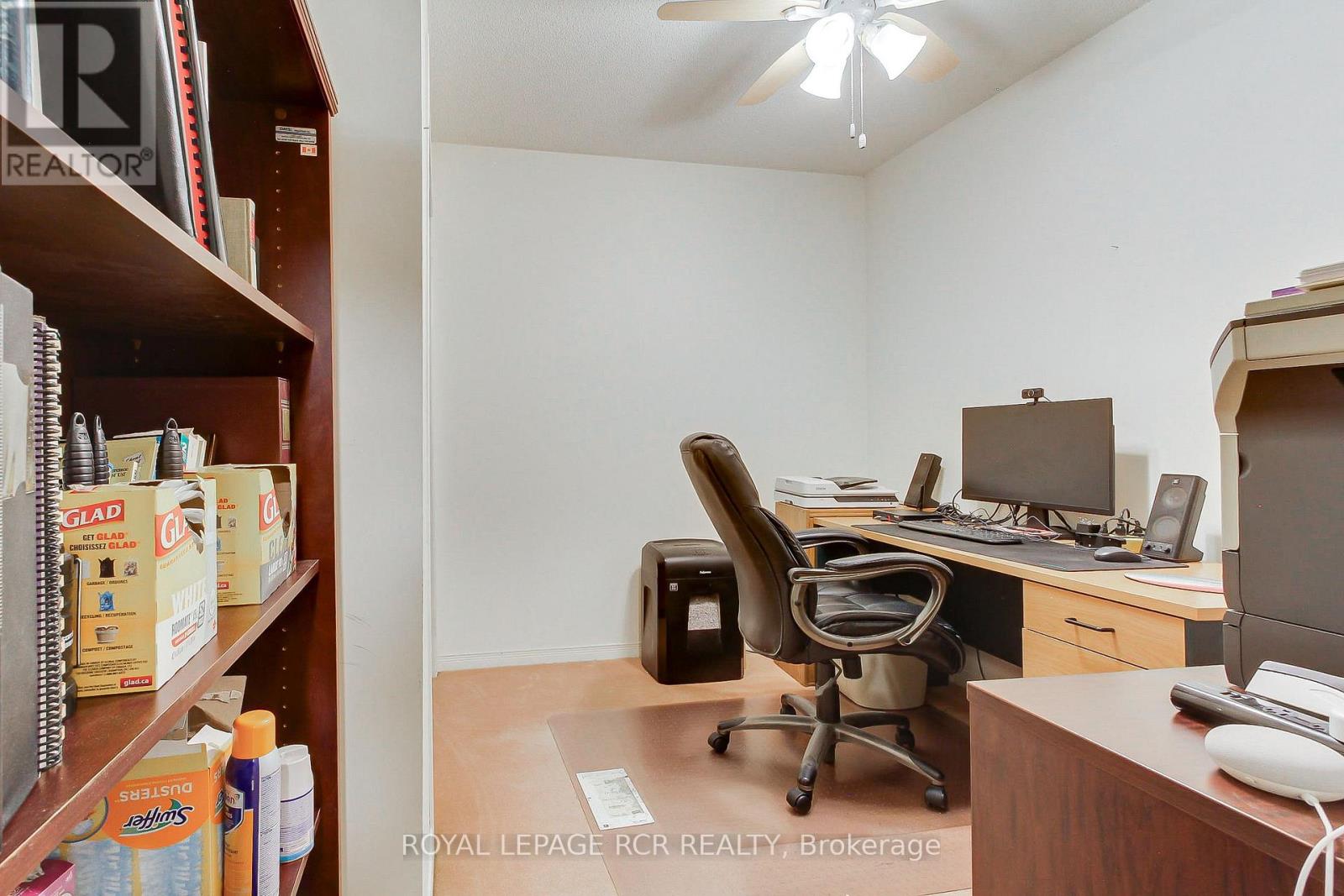 16 - 121 Green Briar Road Property Photo 19
