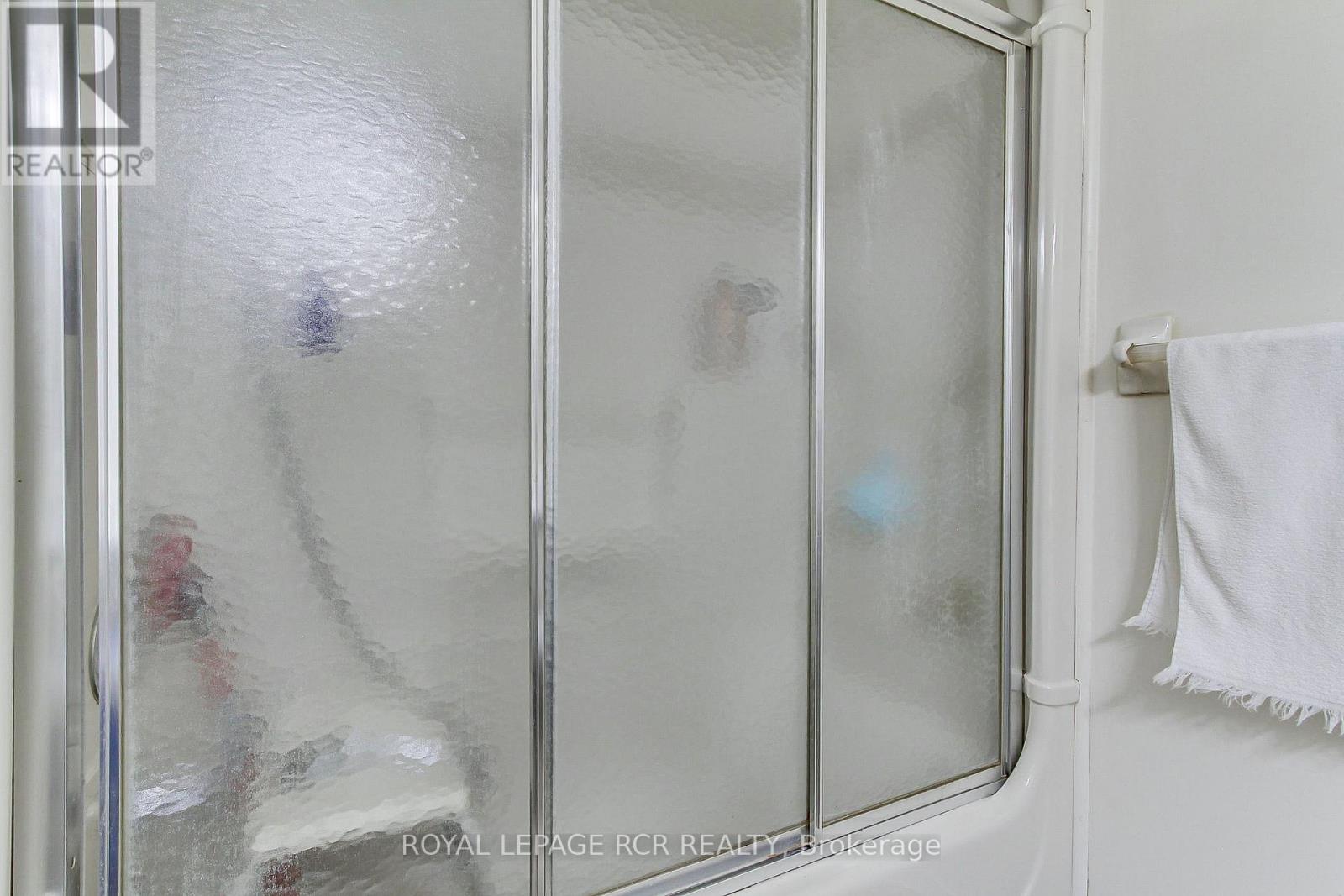 16 - 121 Green Briar Road Property Photo 23