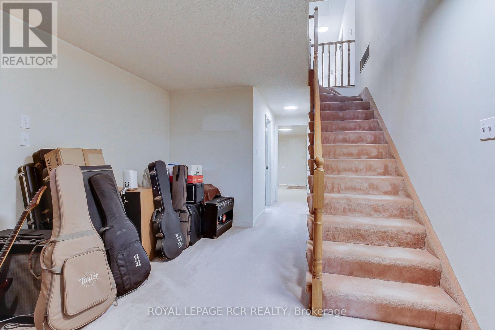 16 - 121 Green Briar Road Property Photo 24