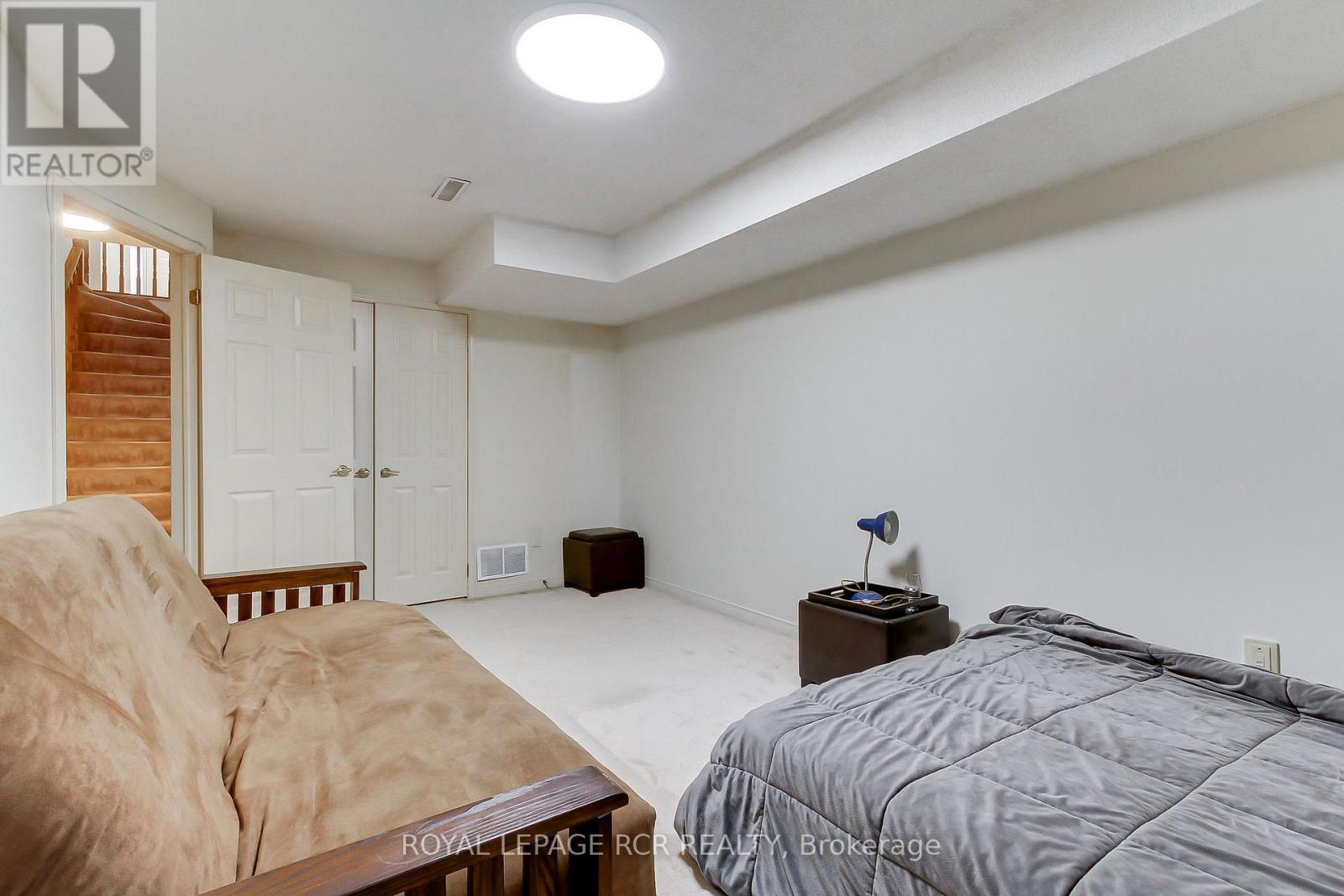 16 - 121 Green Briar Road Property Photo 27