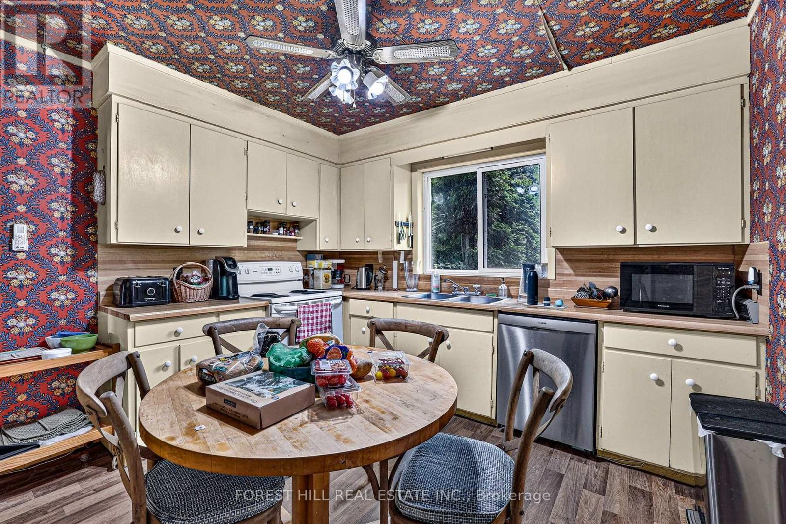 9 Tikvah Circle Property Photo 10