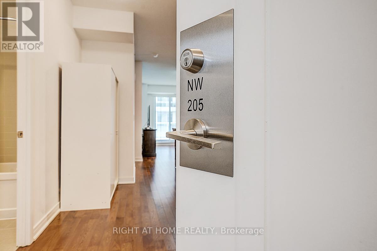 205 - 9201 YONGE STREET Property Photo 1