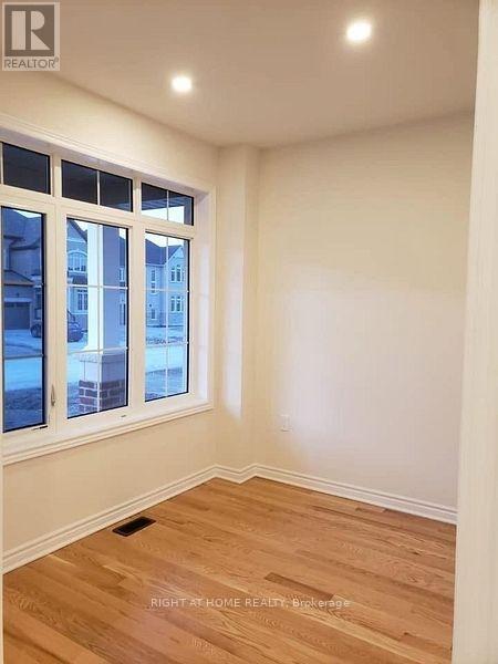 941 Wickham Road Property Photo 3