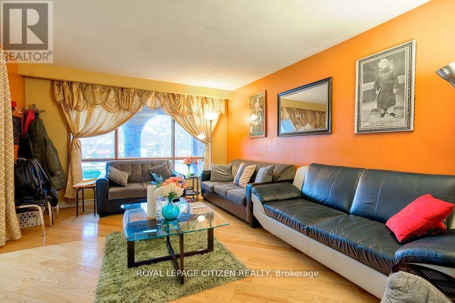 14835 Jane Street Property Photo 8