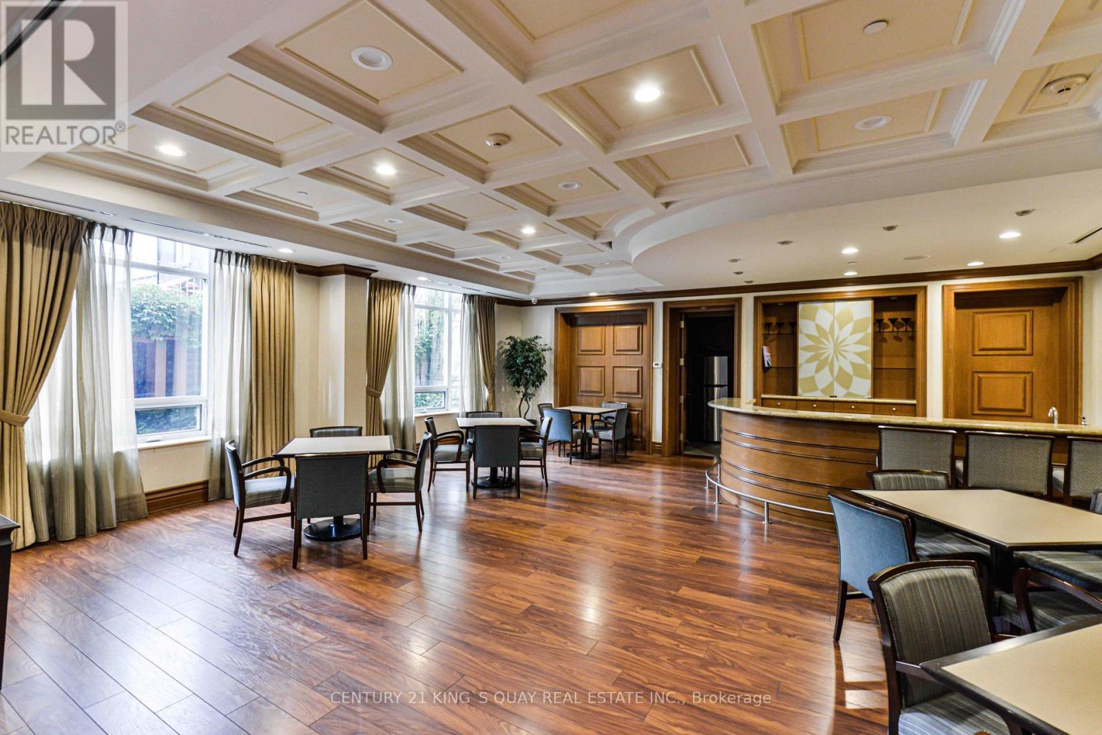 510 - 10101 Yonge Street Property Photo 17