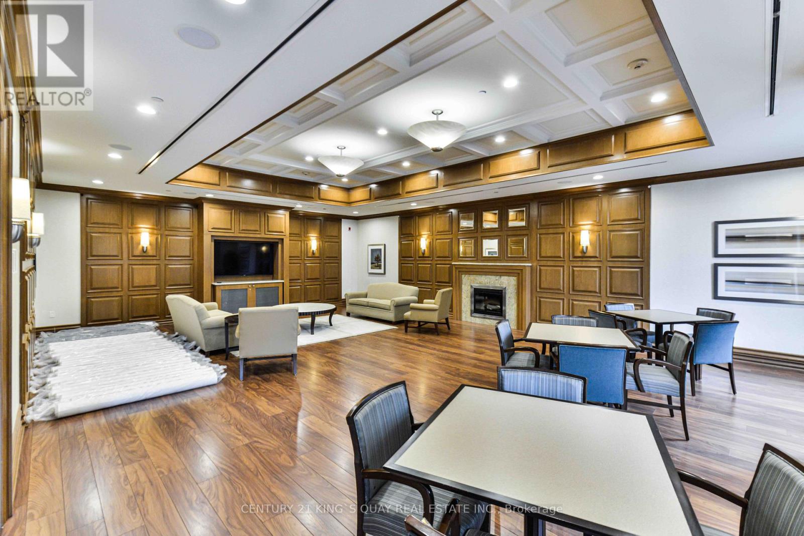 510 - 10101 Yonge Street Property Photo 18