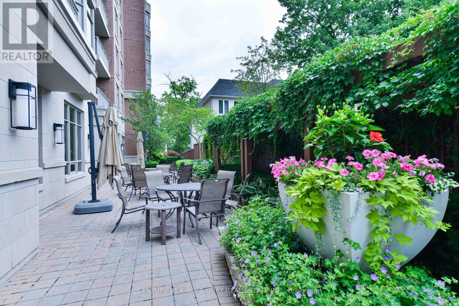 510 - 10101 Yonge Street Property Photo 23