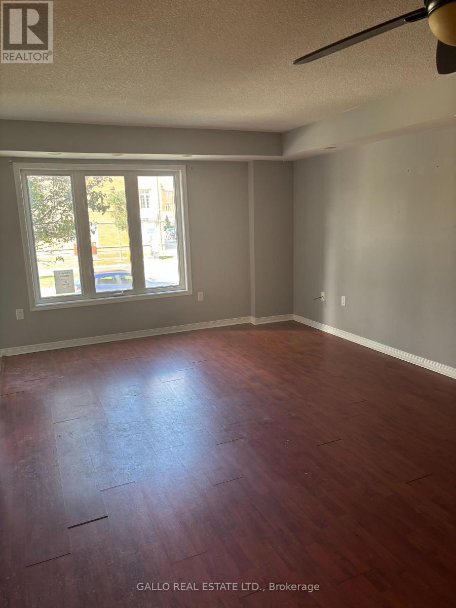 86 - 2245 Bur Oak Avenue Property Photo 6
